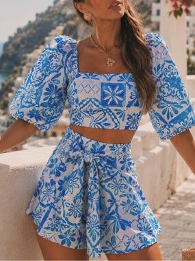 Blue Tile-Print Crop Top